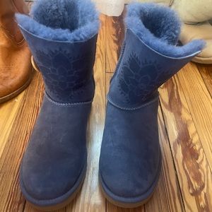 Bailey button uggs